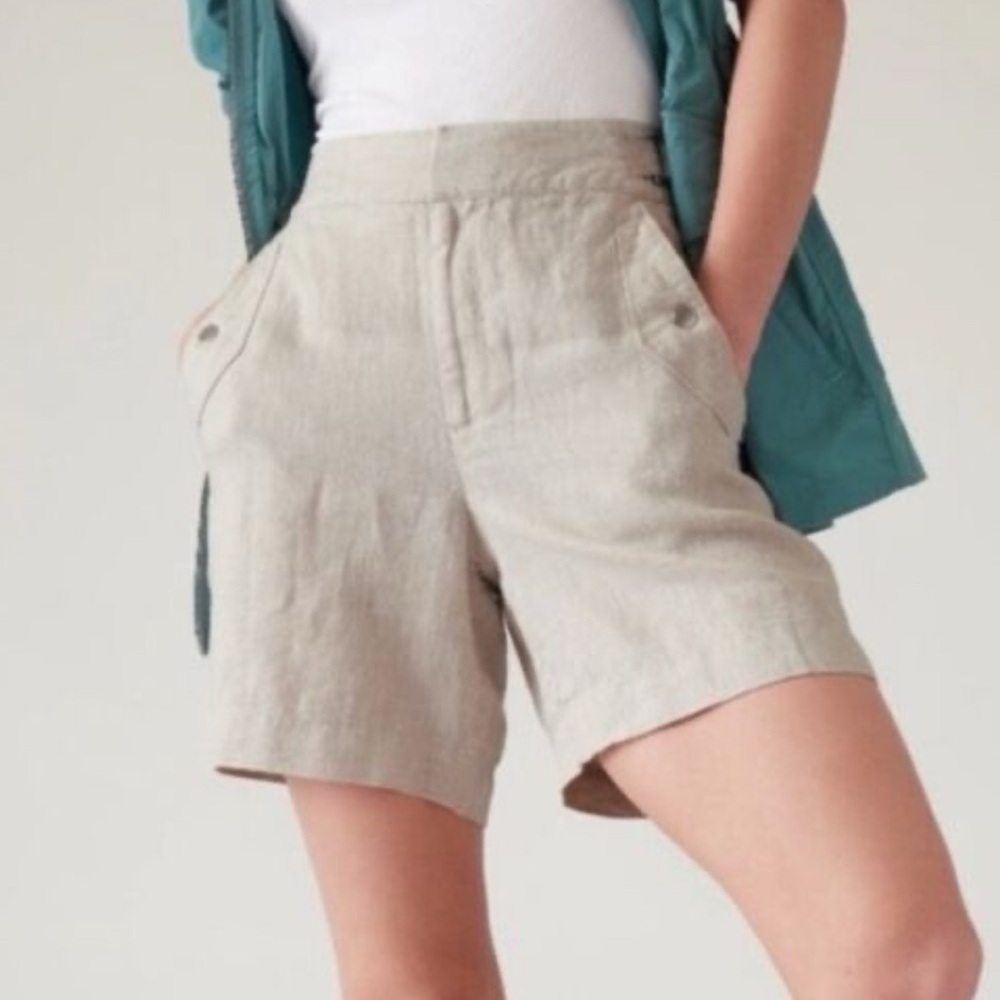 Athleta Voyager high rise linen shorts, size 14